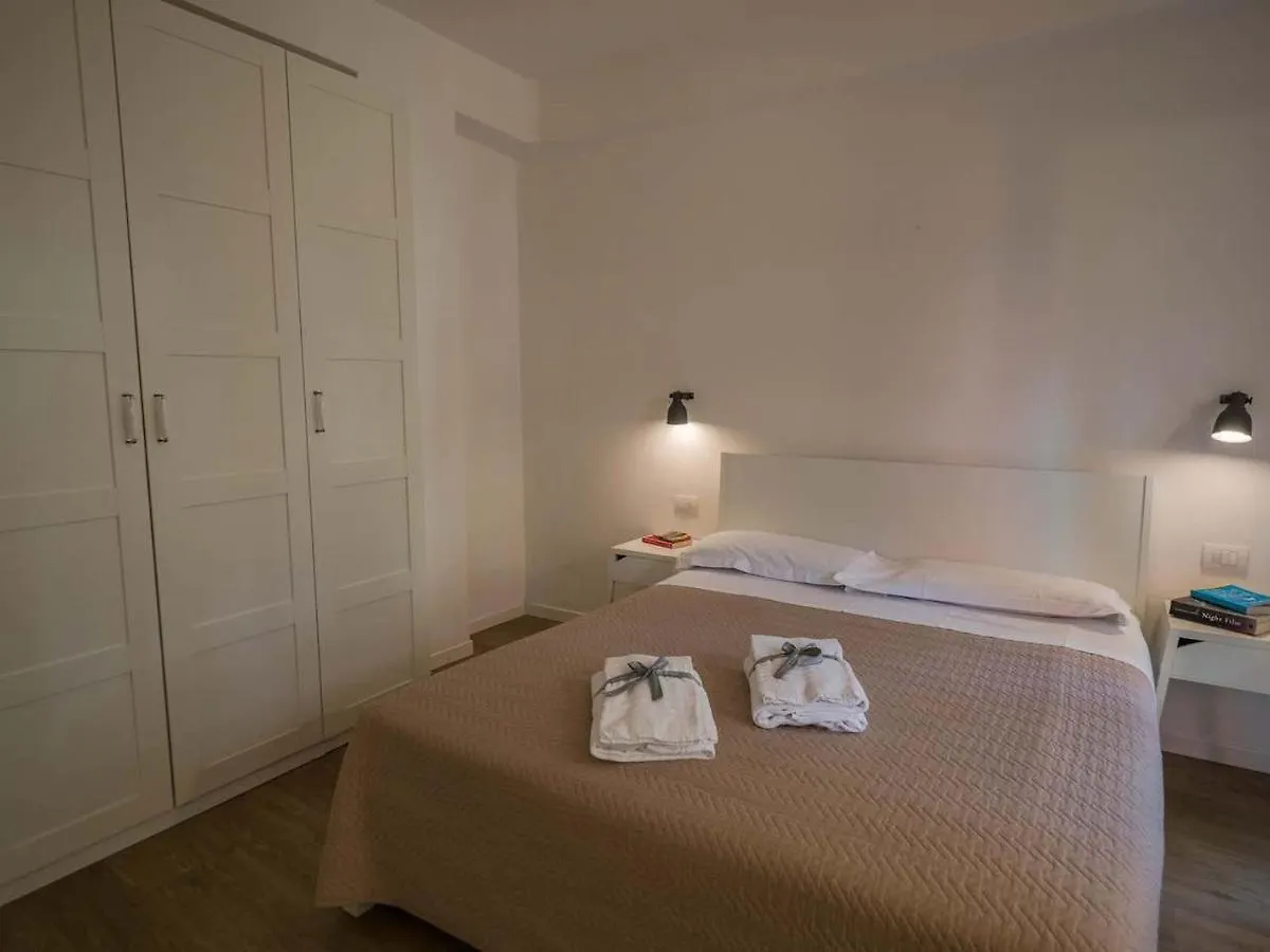 מונטרוסו אל מארה Il Giardino Di Ada Ground Floor Studio With Ac And Patio 0*, מונטרוסו אל מארה