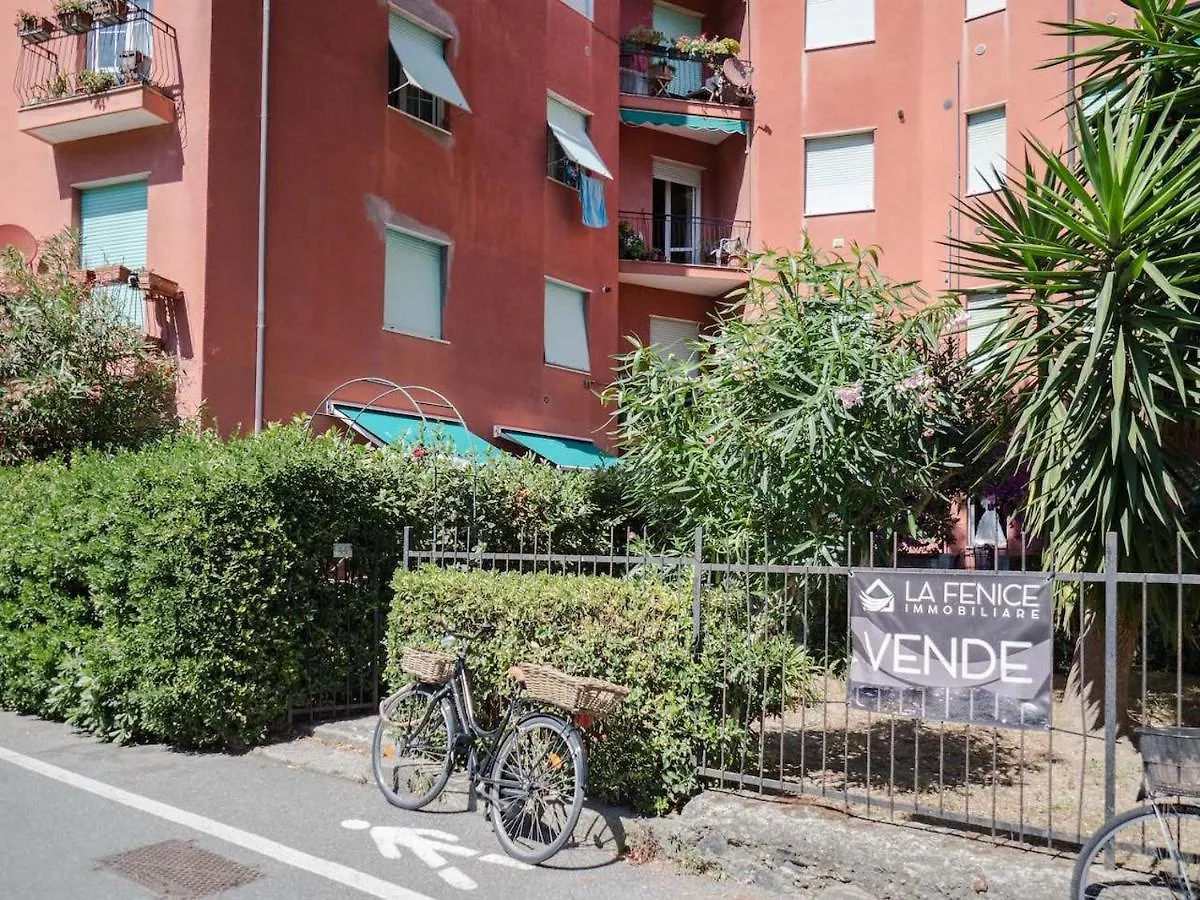מונטרוסו אל מארה Il Giardino Di Ada Ground Floor Studio With Ac And Patio דירה מונטרוסו אל מארה
